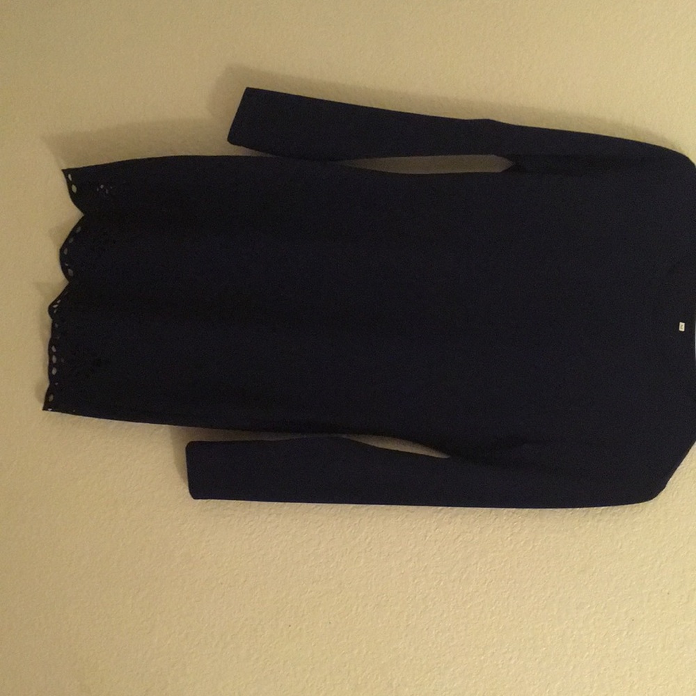 A blue dark blue dress